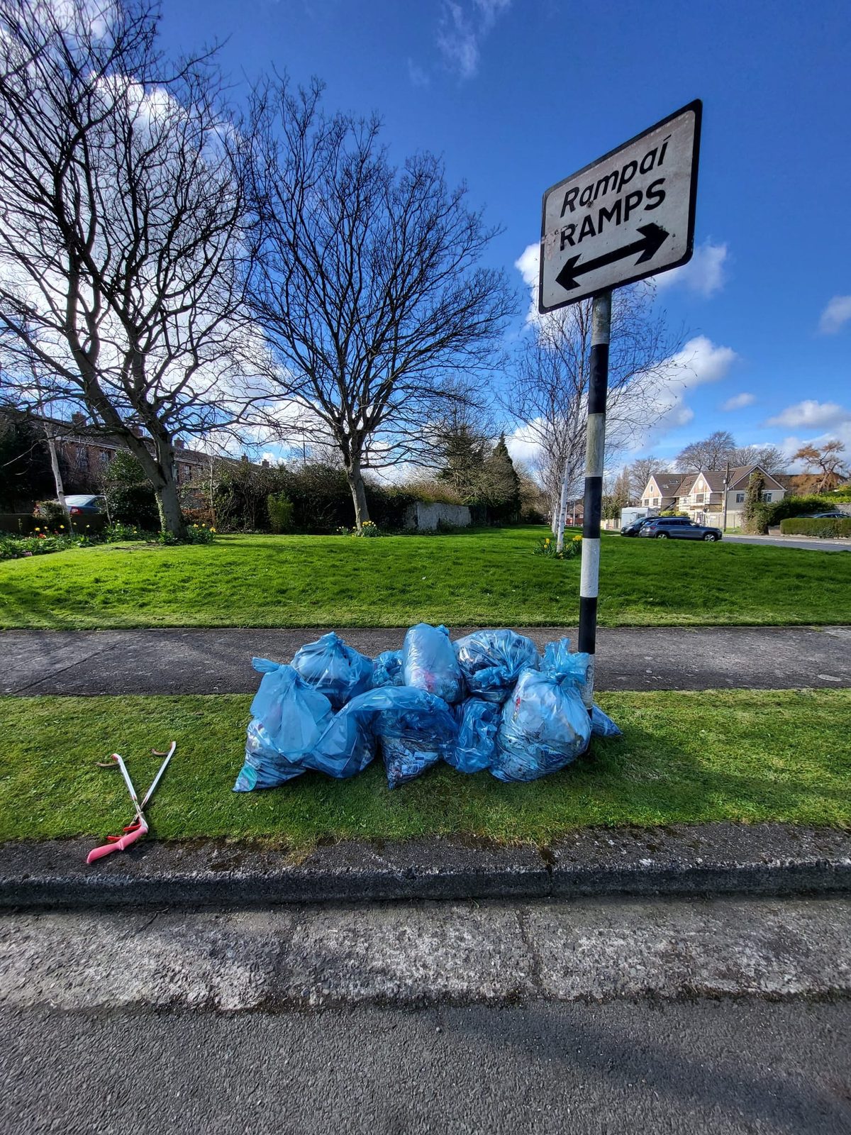 Photo from “What a beautiful morning for National Spring Clean Day! ☀️”